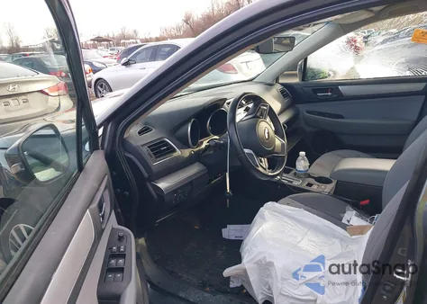 2018 Subaru Legacy 2.5I Premium z USA, uszkodzony, nr VIN 4S3BNAF63J3016432